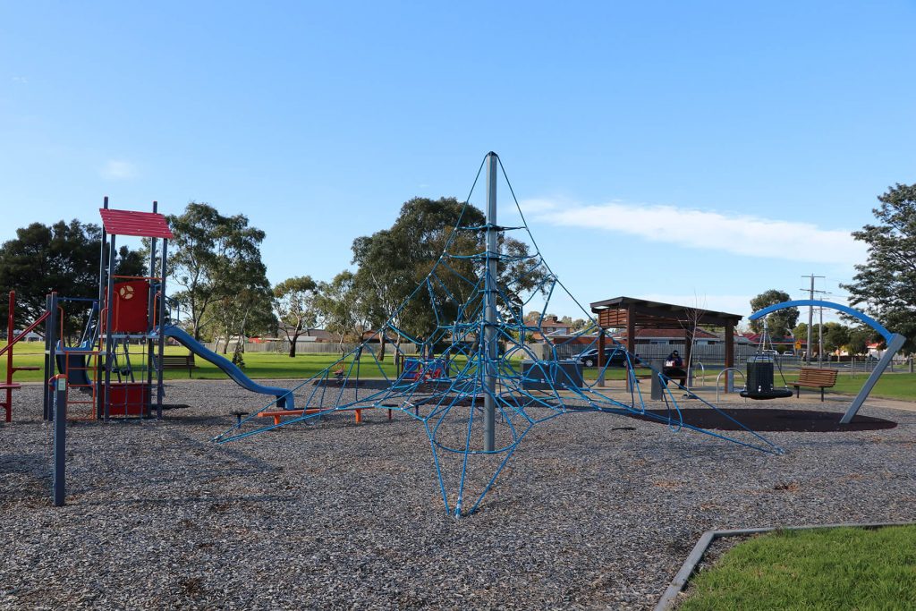 The Benefit of Rope Play & Playgrounds In Schools